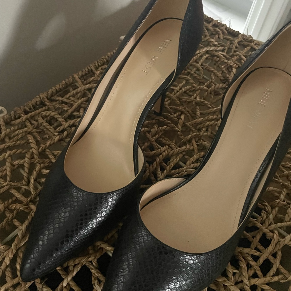 Nine West Black Textured Heels